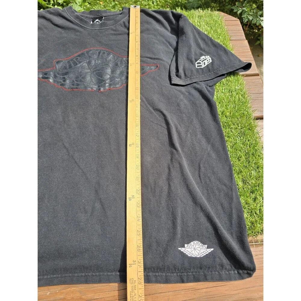 Vintage Air Jordan Wings Graphic T Shirt Mens XL Cotton Y2K 2000s Red Logo Black